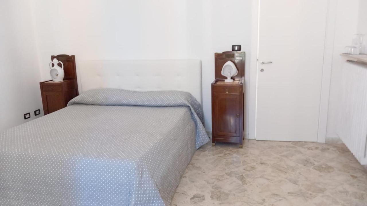 Don Goffredo Monopoli Bagian luar foto